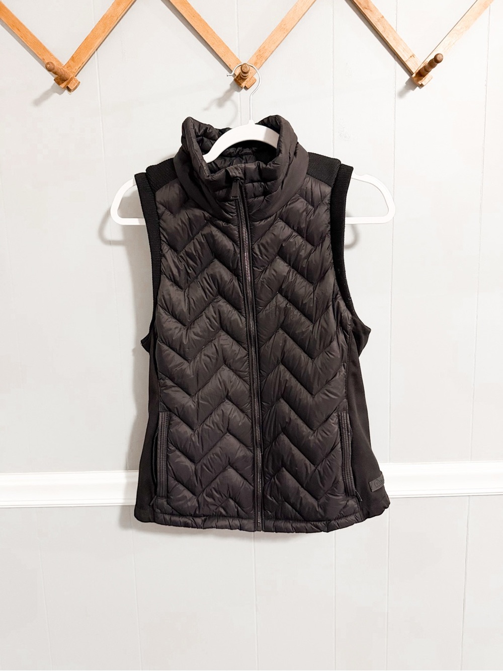Calvin Klein Women's Black Puffer Vest